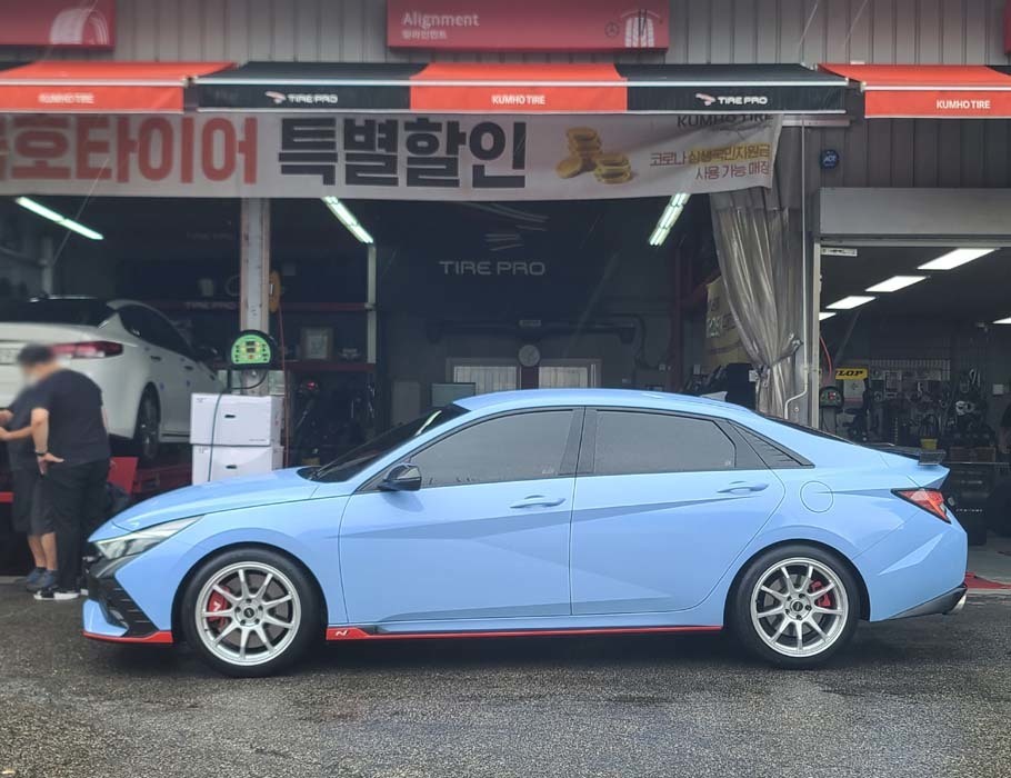 아반떼 N 휠 교체 및 캘리퍼 도색 견적 문의드립니다